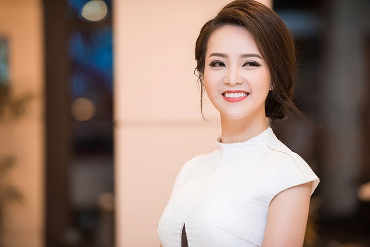 Mới đây,  Á hậu Thụy Vân đã tham gia chương trình kỷ niệm 10 năm thành lập của một diễn đàn doanh nghiệp.   